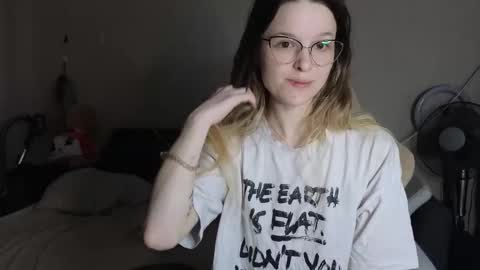 lily_and_jake online show from 21, 11, 2025