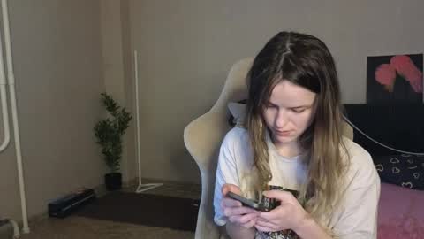 lily_and_jake online show from 6, 4, 2026