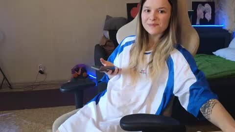 lily_and_jake online show from 18, 4, 2026