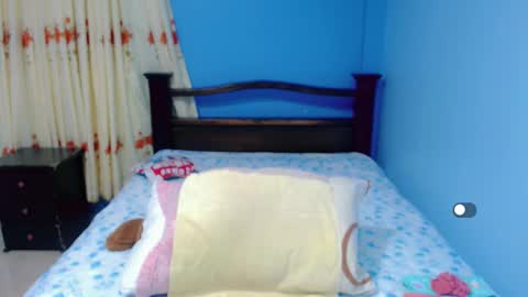 Snapshot of lily_benet1 chatting on 30, 9, 2025 LILYB online show from 30, 9, 2025