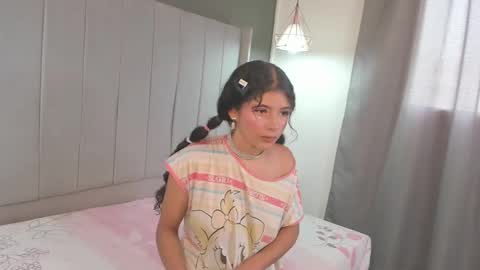 Snapshot of lily_cherry0 chatting on 7, 3, 2025 lily_cherry0 online show from 7, 3, 2025