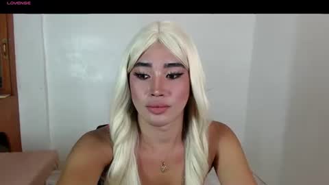 Snapshot of lily_darling chatting on 23, 10, 2025 Lily Darling online show from 23, 10, 2025