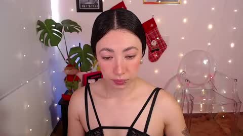 Snapshot of lily_evans_ chatting on 7, 12, 2024 just lily online show from 7, 12, 2024