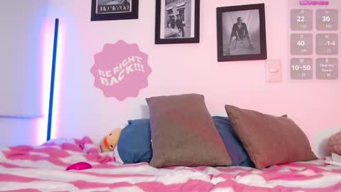 Snapshot of lily_evans_ chatting on 16, 1, 2025 just lily online show from 16, 1, 2025