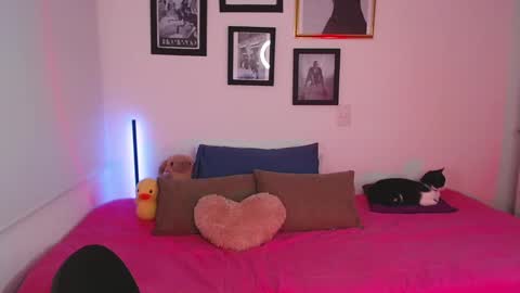 Snapshot of lily_evans_ chatting on 1, 3, 2025 just lily online show from 1, 3, 2025