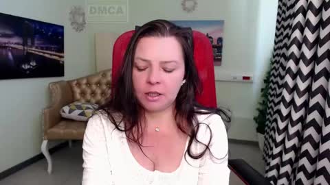 Lily online show from 8, 5, 2026