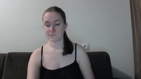 lily_love_x online show from 20, 2, 2025