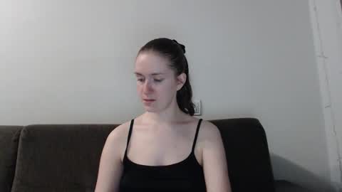 lily_love_x online show from 12, 11, 2025