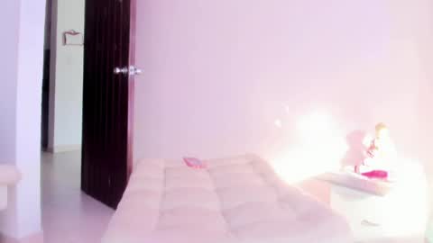 lily_rose0 online show from 11, 4, 2026