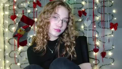 small lily online show from 27, 11, 2025
