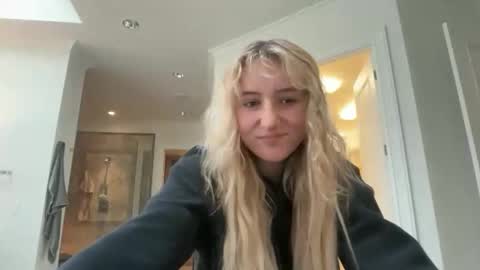 lilybrown07 online show from 20, 2, 2026