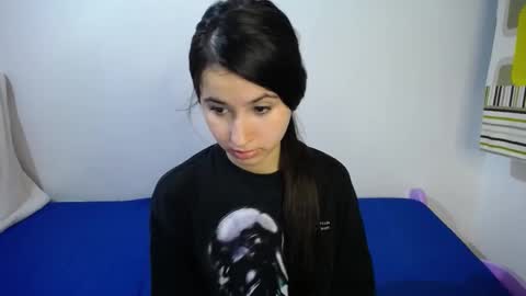 Lily Dumn online show from 13, 12, 2025