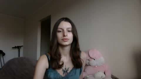Snapshot of lilycandy_ chatting on 21, 10, 2025 lilycandy_ online show from 21, 10, 2025