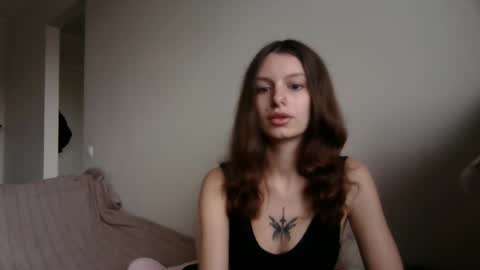Snapshot of lilycandy_ chatting on 22, 10, 2025 lilycandy_ online show from 22, 10, 2025