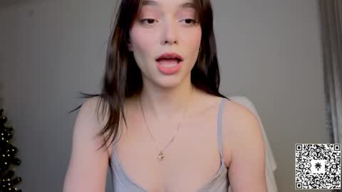 Snapshot of lilyewing_ chatting on 12, 1, 2025 Lily   online show from 12, 1, 2025