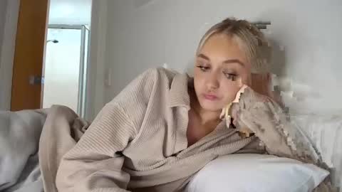 lilyflex online show from 13, 4, 2026