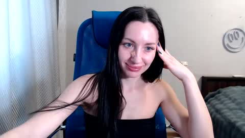 Snapshot of lilymellow chatting on 12, 12, 2024 Lily online show from 12, 12, 2024