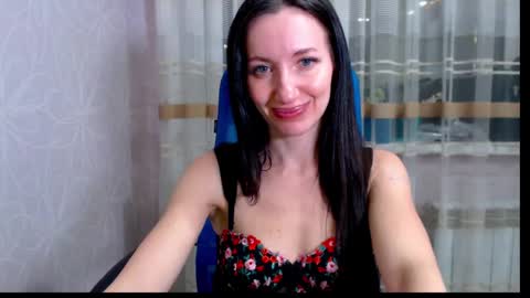Snapshot of lilymellow chatting on 2, 2, 2025 Lily online show from 2, 2, 2025