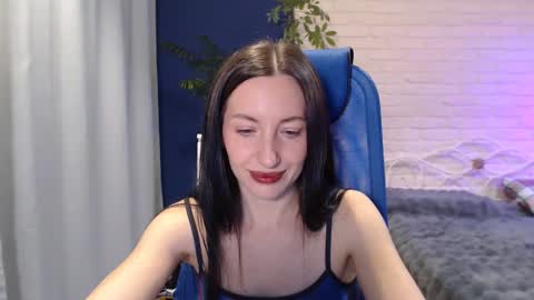Snapshot of lilymellow chatting on 4, 10, 2025 Lily online show from 4, 10, 2025