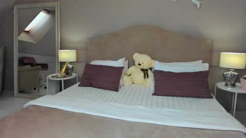 Snapshot of lilymyerss chatting on 18, 12, 2025 lilymyerss online show from 18, 12, 2025