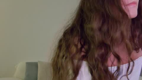 Snapshot of lilyroselyn chatting on 12, 10, 2025 Lily online show from 12, 10, 2025