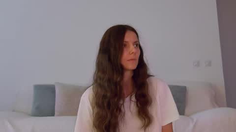 Snapshot of lilyroselyn chatting on 13, 10, 2025 Lily online show from 13, 10, 2025