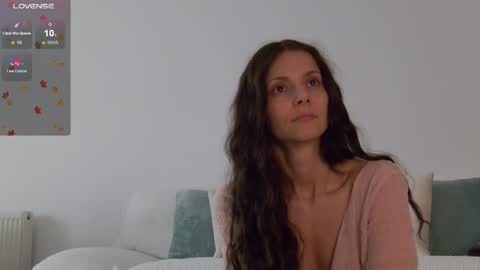 Snapshot of lilyroselyn chatting on 26, 10, 2025 Lily online show from 26, 10, 2025