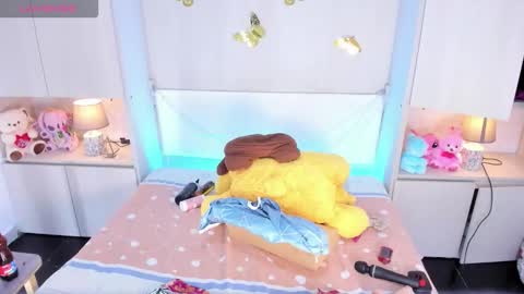 lilywhitee1 online show from 7, 3, 2026