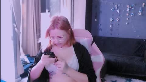 Snapshot of lina2d_tyan chatting on 4, 11, 2025 Lina2D tyan online show from 4, 11, 2025