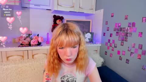 Lina blueeyed    GMT3 1100-1700 Mon Wed Thu Sat Sun online show from 6, 3, 2025