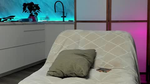 Lina -  online show from 5, 12, 2024