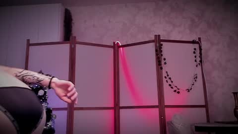 Lina -  online show from 20, 12, 2024