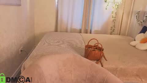 Snapshot of lina_reeds chatting on 8, 7, 2026 LINA online show from 8, 7, 2026