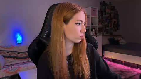Snapshot of lina_witch chatting on 15, 10, 2025 lina online show from 15, 10, 2025