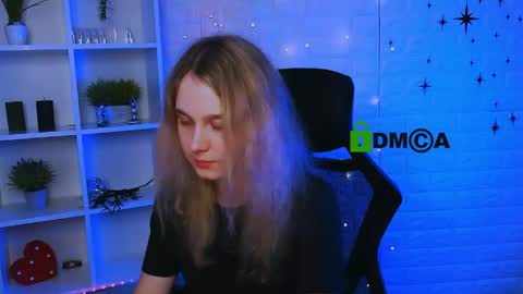 linaa_dolly online show from 8, 6, 2026