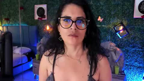 Lina  online show from 13, 2, 2026