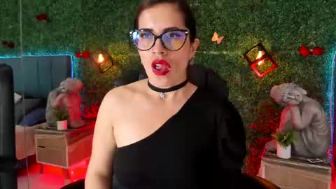 Snapshot of linagh chatting on 27, 6, 2026 Lina online show from 27, 6, 2026