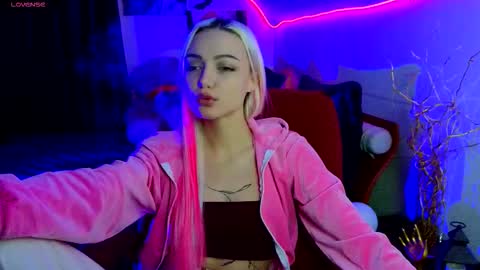 I am Lina online show from 9, 11, 2025