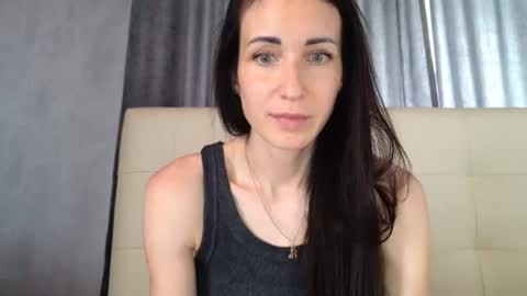 LinaLivee online show from 25, 6, 2026