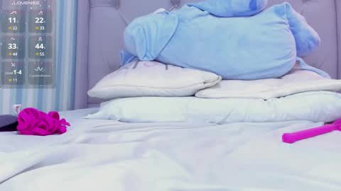 L I N A  online show from 22, 1, 2025