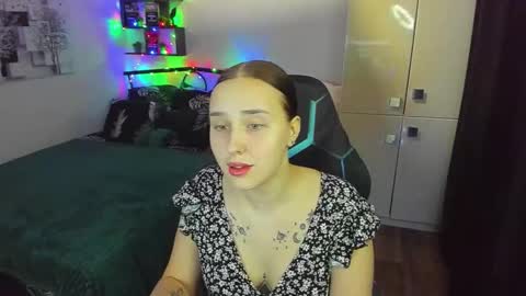 Lina online show from 4, 2, 2026