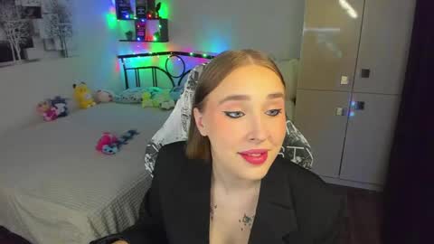 Snapshot of linatruly chatting on 25, 5, 2026 Lina online show from 25, 5, 2026