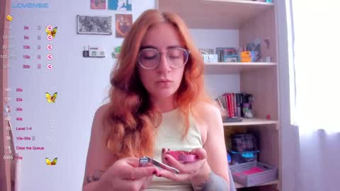 Giggles  online show from 28, 2, 2025