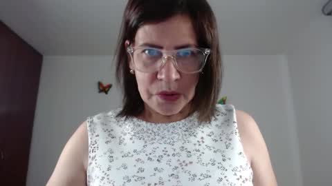 Snapshot of linda_hanna1977 chatting on 5, 11, 2025 Linda Hanna online show from 5, 11, 2025
