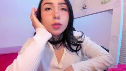 Lindaa maria  online show from 5, 10, 2025