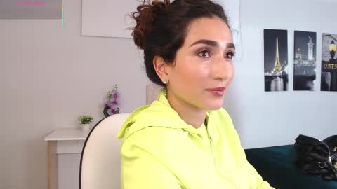 Maria Paula online show from 24, 4, 2026