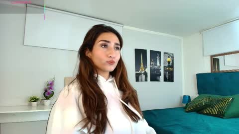 Snapshot of linda_morgan1 chatting on 5, 5, 2026 Maria Paula online show from 5, 5, 2026