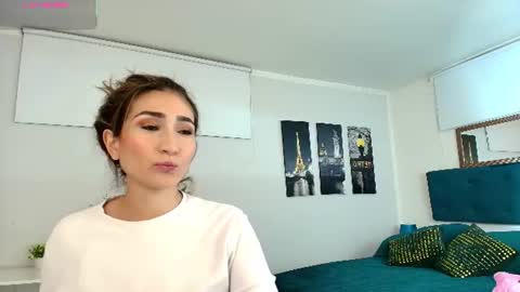 Snapshot of linda_morgan1 chatting on 15, 6, 2026 Maria Paula online show from 15, 6, 2026