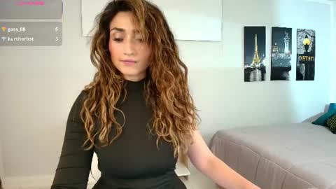 Maria Paula online show from 26, 6, 2026
