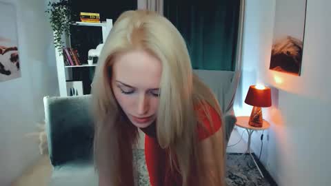 Snapshot of linda_roxy chatting on 27, 9, 2025 Linda online show from 27, 9, 2025